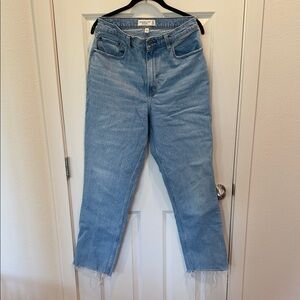 Abercrombie & Fitch Curve Love The 90’s Straight Ultra High Rise size 30/10r